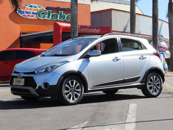 HYUNDAI HB20X 1.6 16V PREMIUM FLEX 4P AUTOMÁTICO HYUNDAI HB20X 1.6 16V PREMIUM FLEX 4P AUTOMÁTICO